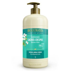 Shampoo Cachos e Crespos Promove limpeza, tratamento intenso e proteção aos cabelos cacheados e crespos. Fórmula hidratante e nutritiva
